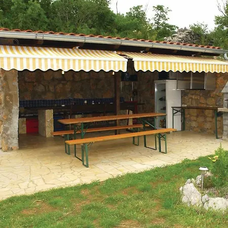 Stunning In Apartman Klenovica